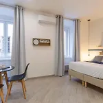 Cool And Stylish - Wifi Apartment *